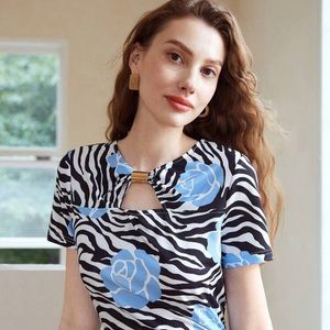 MOTF Gold Accent Blue Floral Blouse XS